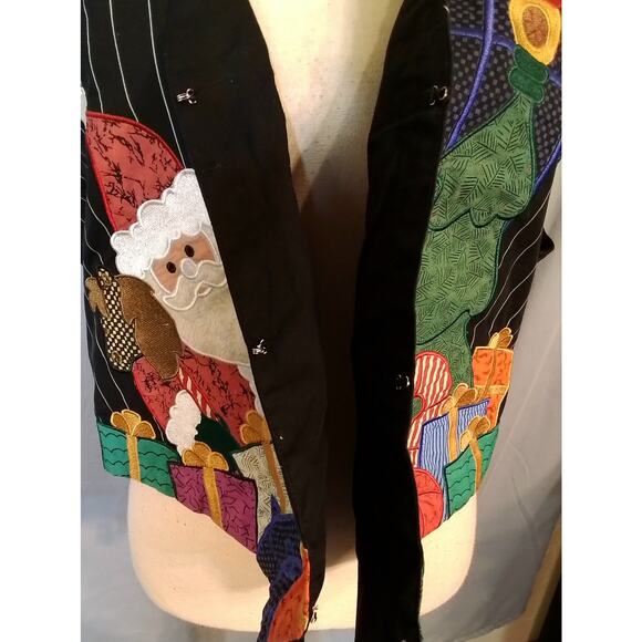 Karen Scott Scott ;Christmas Vest - Picture 7 of 8